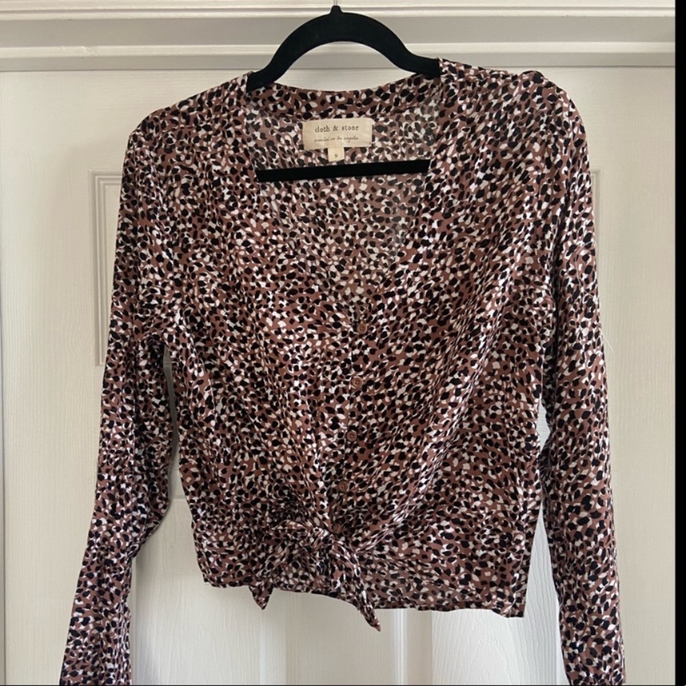 NWOT Cloth & Stone Tie-Front Top